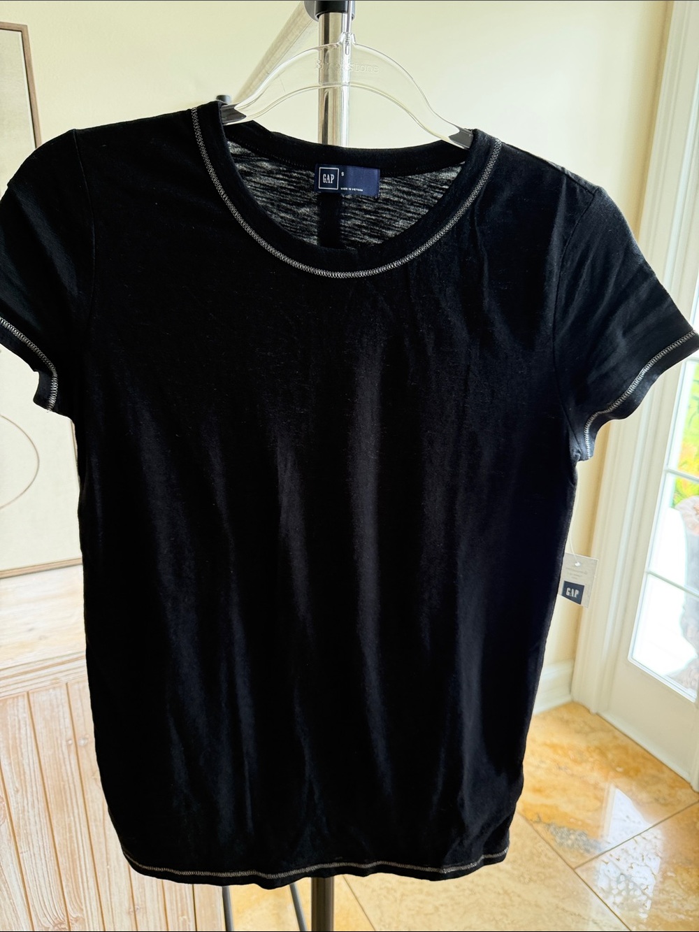 GAP Black Short Sleeve Crew Tee with silver Contrast Stitching